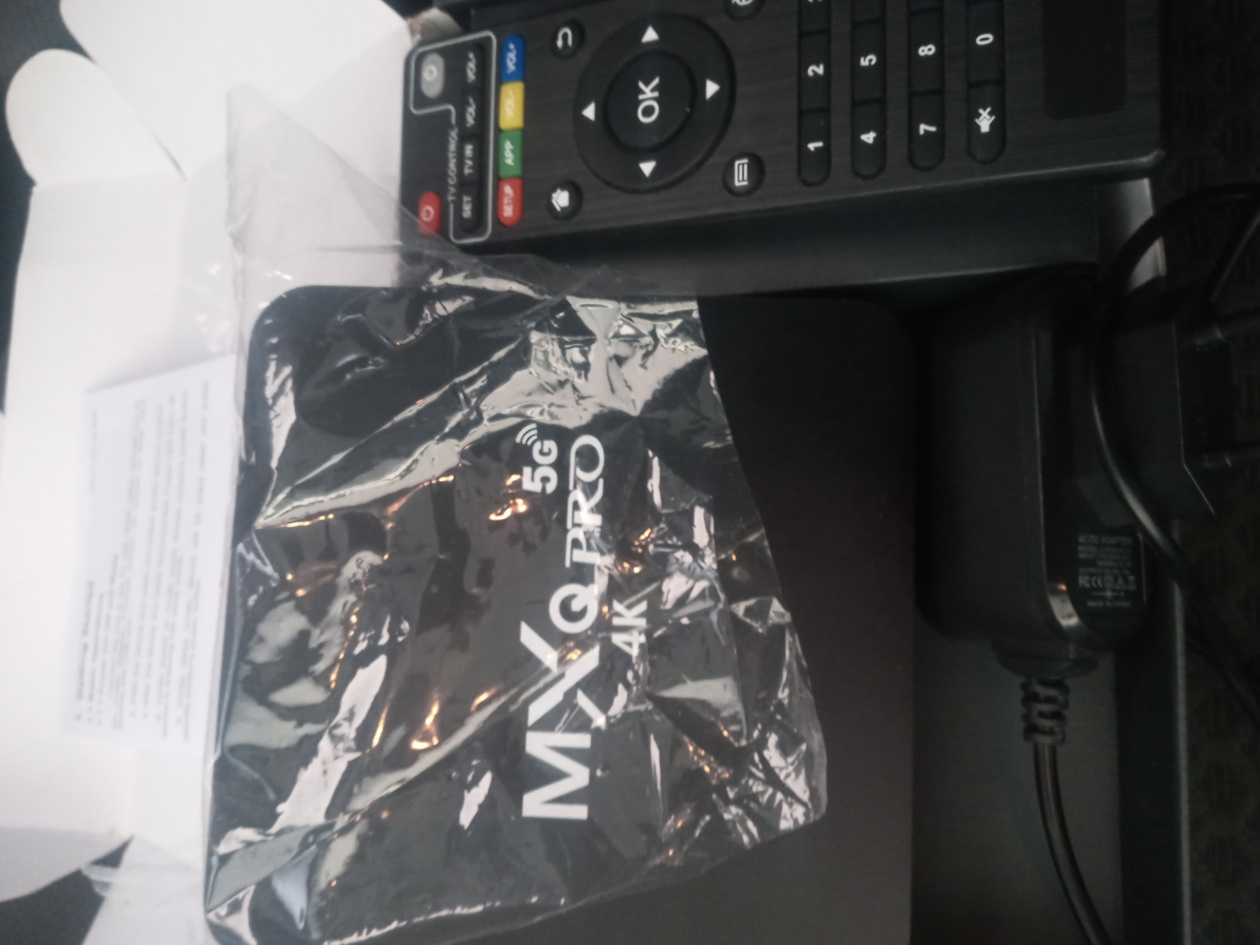 Tv box smartpro + 1 ano de assinatura IPTV . — imagem 1