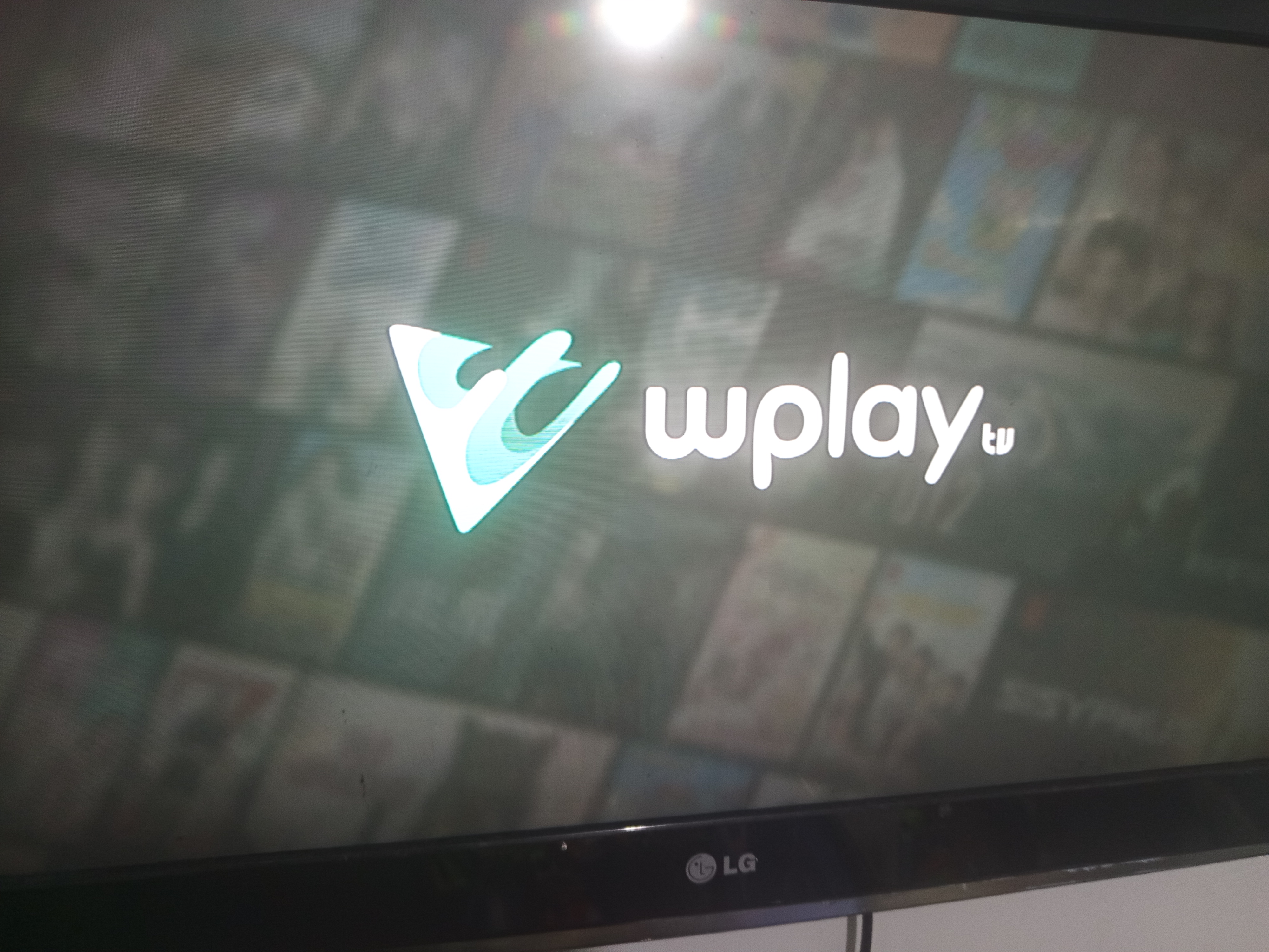 Tv box smartpro + 1 ano de assinatura IPTV . — imagem 3