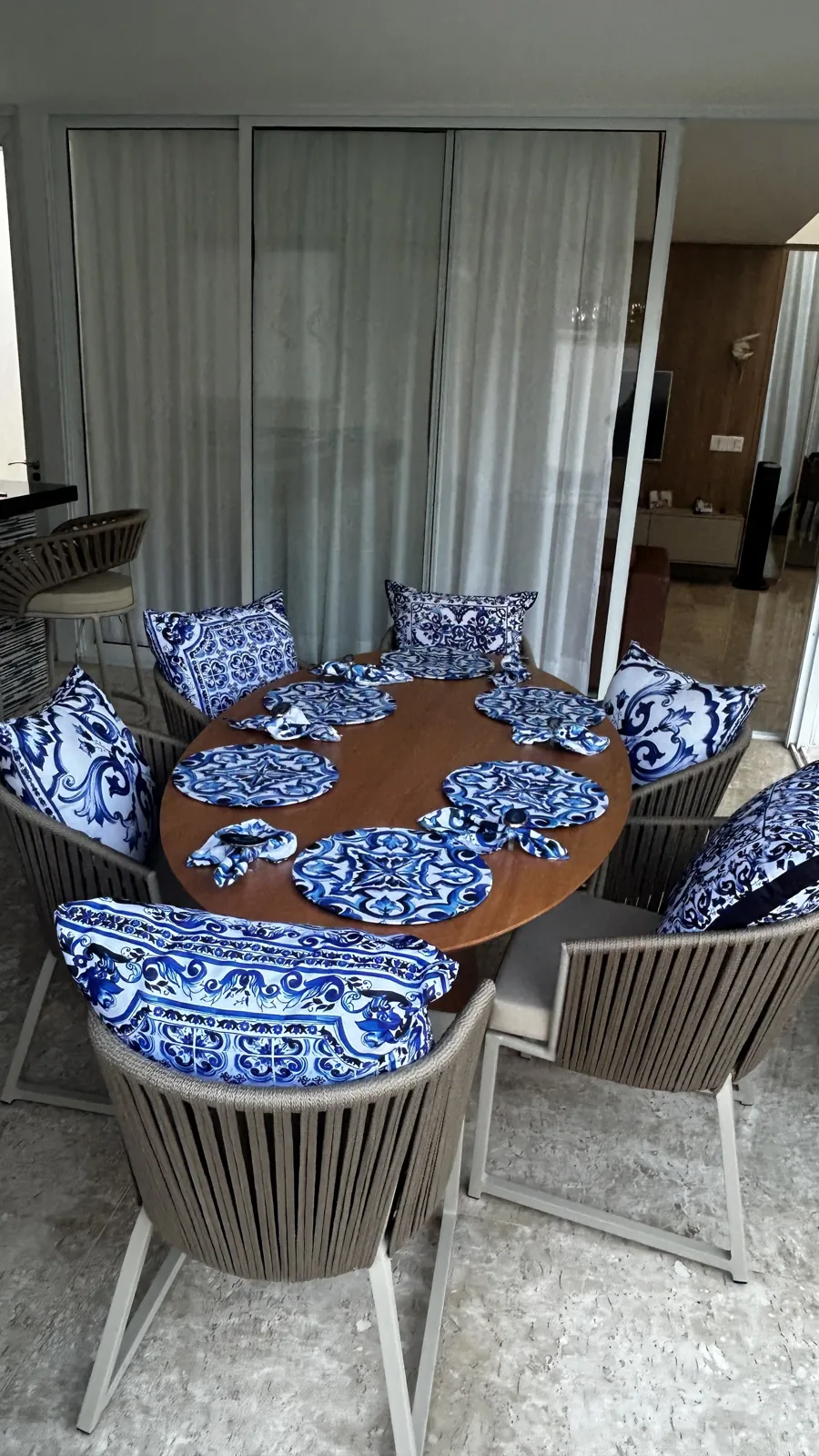 Leila Home Decor